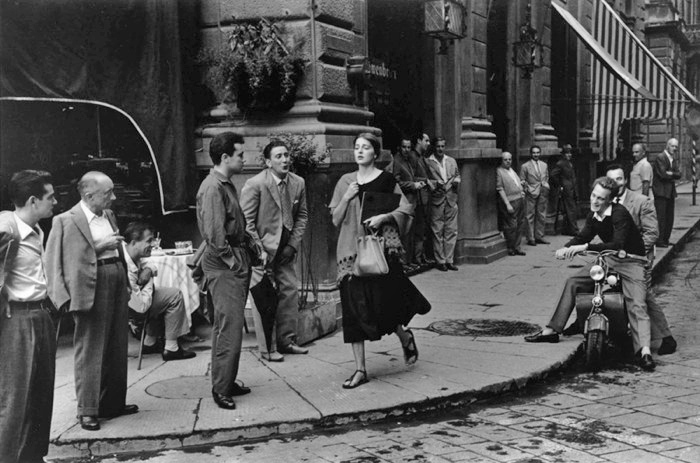 Un’America in Italia, Firenze, 1951. © Ruth Orkin Photo Archive